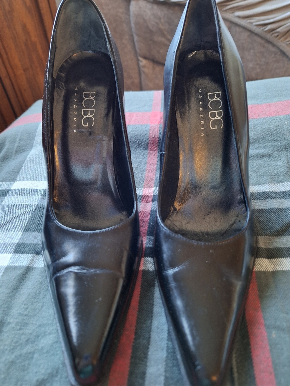 BCBG MAXARIA Black Pointed-Toe Block Heel Pumps- Size 6- Gently Worn
